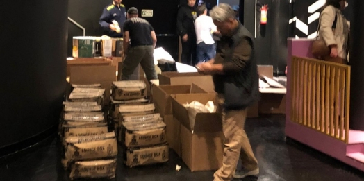 Polícia Federal e Receita cumprem mandado de busca e apreensão em casa noturna