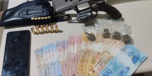 Polícia Militar apreende armas e drogas em Medianeira