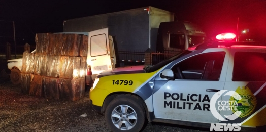 Polícia Militar de Itaipulâdia apreende veículo carregado com cigarros