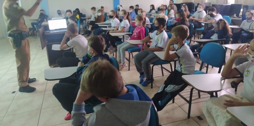 Polícia Militar de Missal realiza palestra sobre Bullying em escola