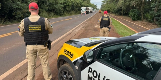 Polícia Rodoviária faz controle do trânsito durante melhorias na PR 317 em Santa Helena