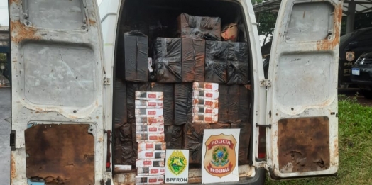 Van carregada com cigarros contrabandeados é apreendida em São Miguel do Iguaçu