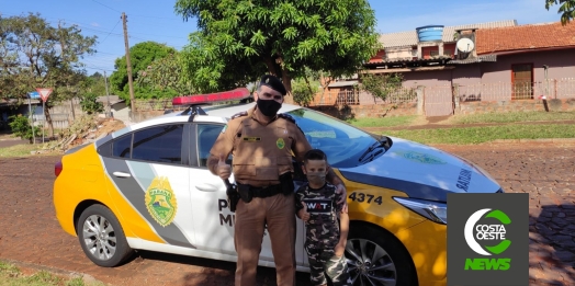Policiais Militares de Medianeira fazem visita surpresa para admirador no dia do aniversário