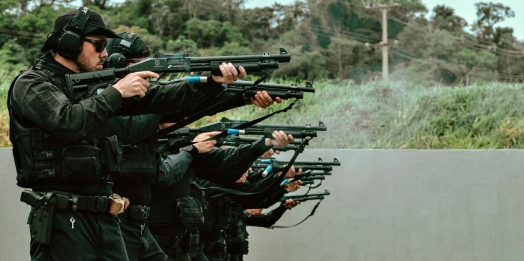Policiais Penais passam por treinamento no Clube de Tiro Bravos em Santa Helena