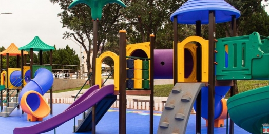 Praça Ângelo Darolt recebe dois novos Playgrounds