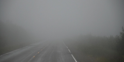 PRE de Santa Helena alerta motoristas sobre neblina nas estradas com a chegada do inverno