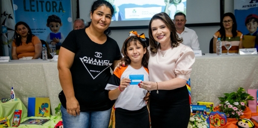 Prefeita Karla Galende lança a 2ª edição do material Card