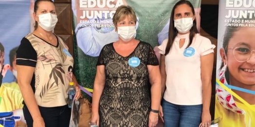 Prefeita, Secretária de Educação e Coordenadora Educacional de Itaipulândia participam de Seminário em Curitiba