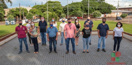 Prefeito de Missal recebe certificado Prime Destaques com 83% de aprovação popular