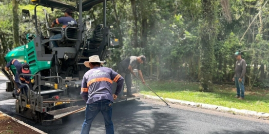 Prefeitura promove operação tapa-buracos no Balneário Terra das Águas