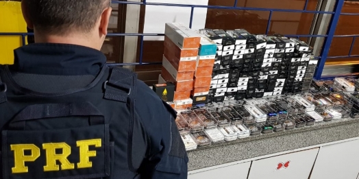 PRF apreende 408 cigarros eletrônicos de maconha líquida no Paraná