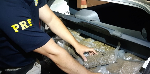 PRF apreende mais de 40 kg de maconha em veículo em Santa Terezinha de Itaipu