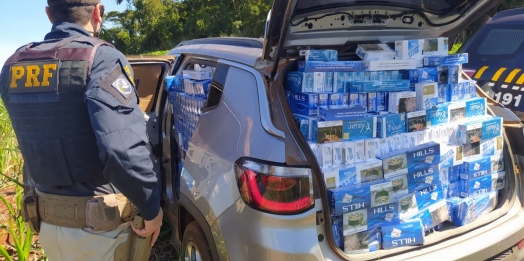 PRF apreende veículo carregado com 17.500 maços de cigarros em São Miguel do Iguaçu