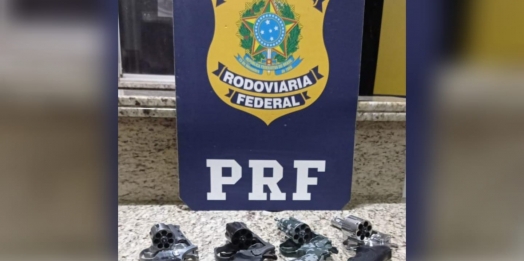 PRF aprende quatro revólveres em operação de combate ao crime na fronteira