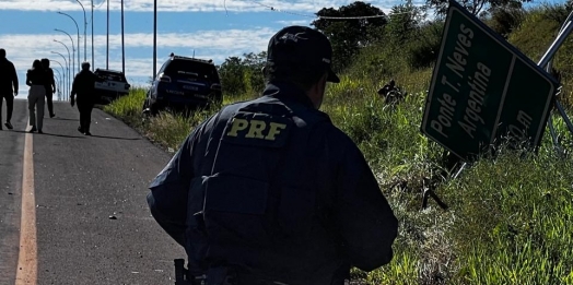 PRF atende atropelamento com vítima fatal na BR-277 em Foz do Iguaçu (PR)