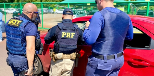 PRF e Foztrans realizam operação contra o transporte irregular no aeroporto de Foz do Iguaçu