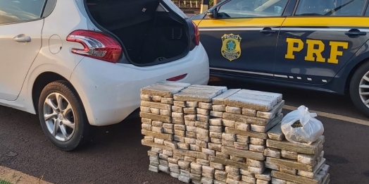 PRF prende duas mulheres traficando mais de 120 quilos de maconha na BR-277 em Céu Azul