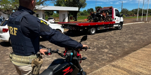 PRF recolhe 11 motocicletas durante fiscalização na Ponte Tancredo Neves