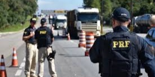 PRF recupera veículo oficial furtado após capotamento na BR-163