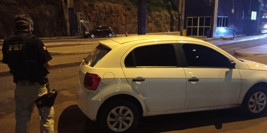 PRF recupera veículo roubado na Ponte da Amizade