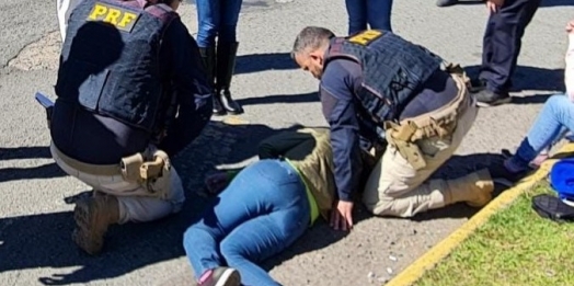 PRF salva mulher com epilepsia no Paraná