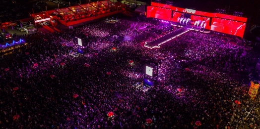 Primeira noite da Fespop 2026 reúne cerca de 40 mil pessoas e confirma edição histórica