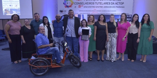 Programa TEAcolhe de Santa Terezinha de Itaipu recebe reconhecimento durante evento sobre os Direitos da Criança e do Adolescente