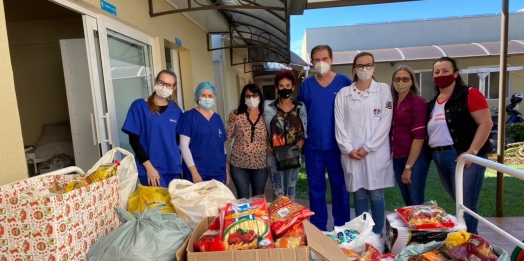 Provopar e Cáritas entregam ao Hospital Nossa Senhora de Fátima de Missal os alimentos doados durante Feirão de roupas Usadas