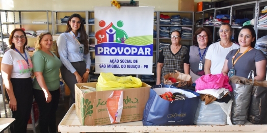Provopar recebe doação de roupas da Cooperativa Cresol