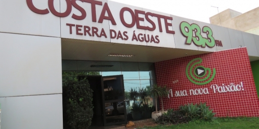 Rádio Costa Oeste 93,3 FM recebe certificado de reconhecimento da UTFPR