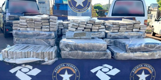 Receita Federal aborda caminhão carregado com substância análoga à maconha