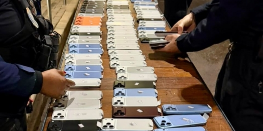 Receita Federal apreende 126 aparelhos celulares em fiscalização na BR-277