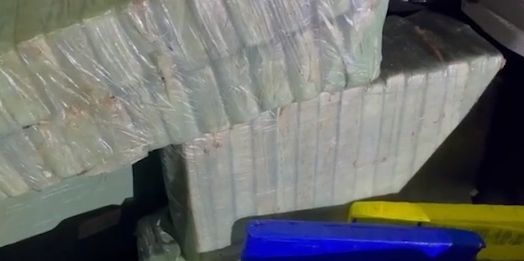 Receita Federal apreende carro com 100 kg de maconha no PR