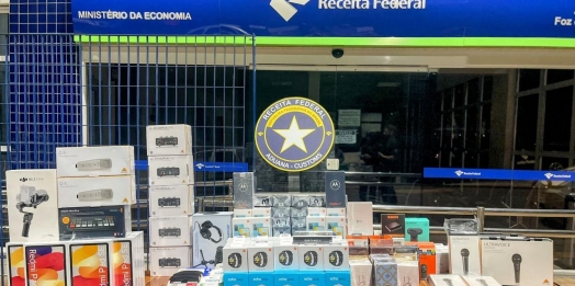 Receita Federal apreende cinco veículos contendo mercadorias descaminhadas