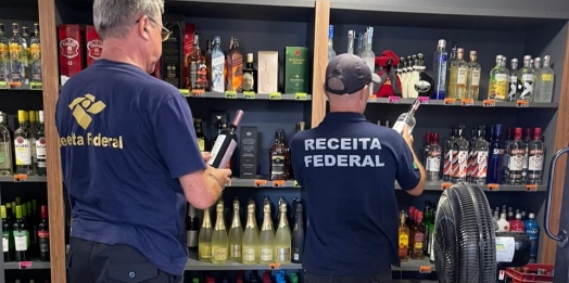Receita Federal participa de operação de combate ao contrabando de vinho