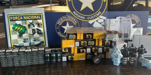 Receita Federal prende suspeitos com arma e mercadorias ilegais na Ponte da Amizade