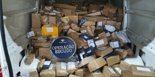 Receita Federal retêm 480 remessas postais suspeitas de descaminho em Foz do Iguaçu