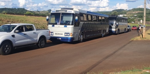 Receita Federal retém R$1,1 milhões em mercadorias irregulares e cigarros eletrônicos em quatro ônibus