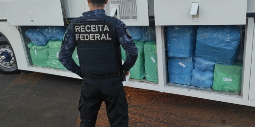 Receita Federal retém três ônibus com mercadorias irregulares em Santa Terezinha de Itaipu