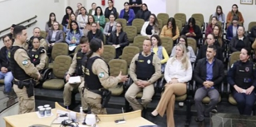 Rede de proteção à mulher de São Miguel se reúne com equipe do plano de execução do Shamar