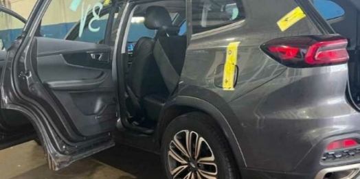 RF flagra carro locado por Policial Civil de SP com R$ 460 mil em mercadorias, em Santa Terezinha de Itaipu