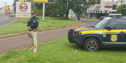 PRF realiza operação para evitar manobras 