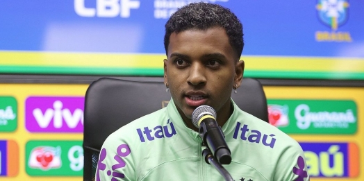 Rodrygo não espera jogo aberto contra o Uruguai, mas sim pressão