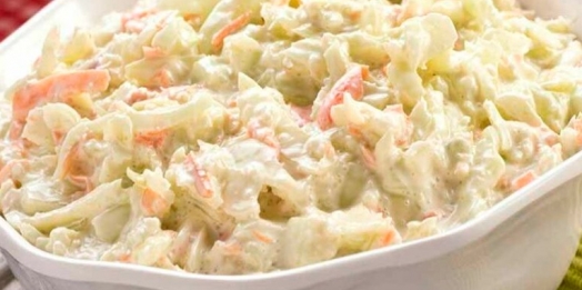 Salada de repolho cremoso simples