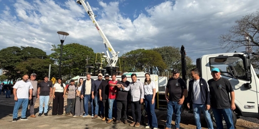 Santa Helena renova frota municipal com novos caminhões e máquinas