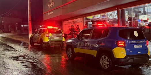 São Miguel do Iguaçu: criminosos invadem loja no centro e furtam duas motocicletas durante a madrugada