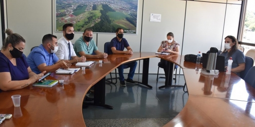 São Miguel do Iguaçu: Implantação de Projetos Habitacionais é tema de encontro com representantes da Cohapar