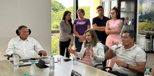 São Miguel do Iguaçu recebe visita da Secretária Leandre Dal Ponte para discutir políticas públicas