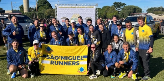 São Miguel Runners brilha na 17ª Corrida da PM em Foz do Iguaçu com pódios e celebração coletiva