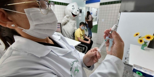 Secretaria da Saúde convoca a população para o "Dia D" de multivacinação neste sábado